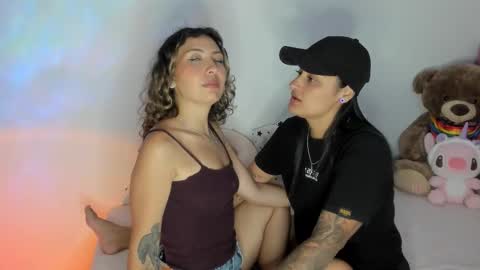 Snapshot of grave_duo chatting on 03-10-26, 06:07 GRAVE DUO online show from 03-10-26, 06:07