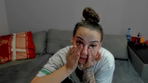 Snapshot of gravitation777 chatting on 02-02-26, 04:11 Anna online show from 02-02-26, 04:11