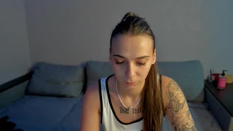 Snapshot of gravitation777 chatting on 02-12-26, 12:49 Anna online show from 02-12-26, 12:49