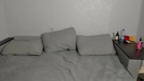 Snapshot of gravitation777 chatting on 02-27-26, 02:28 Anna online show from 02-27-26, 02:28