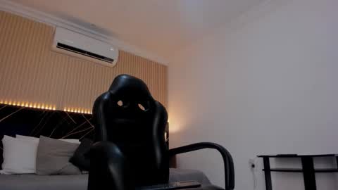 Gray online show from 10-30-25, 02:46