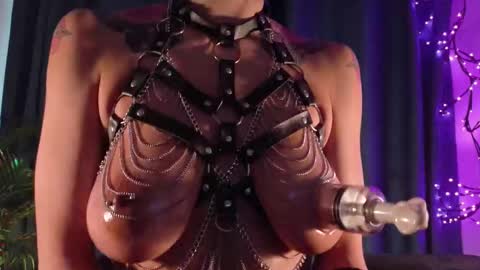 Snapshot of grayce_blossoms24 chatting on 01-13-26, 10:26 grayce blossoms24 online show from 01-13-26, 10:26