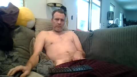 Snapshot of graylonewolf chatting on 11-27-25, 02:08 Gray lone wolf online show from 11-27-25, 02:08