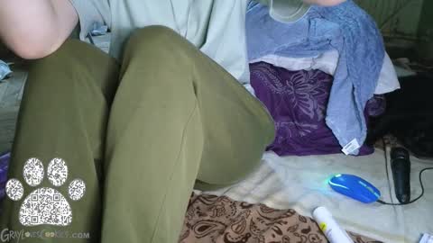 Snapshot of graylovescookies chatting on 11-01-25, 11:12 graylovescookies online show from 11-01-25, 11:12