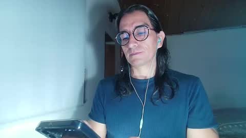 Snapshot of grayrosty chatting on 02-16-26, 06:15 grayrosty online show from 02-16-26, 06:15