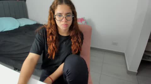 GreciaRuiz online show from 10-05-25, 10:18
