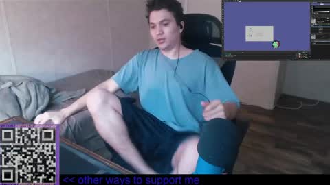 Snapshot of greendynomite_04 chatting on 06-04-26, 12:27 greendynomite_04 online show from 06-04-26, 12:27