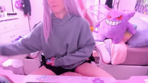 Snapshot of greeneyedlovexo chatting on 02-24-25, 08:36 GreenEyedLovexo online show from 02-24-25, 08:36