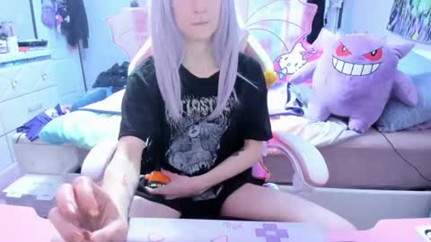 Snapshot of greeneyedlovexo chatting on 02-26-25, 10:42 GreenEyedLovexo online show from 02-26-25, 10:42