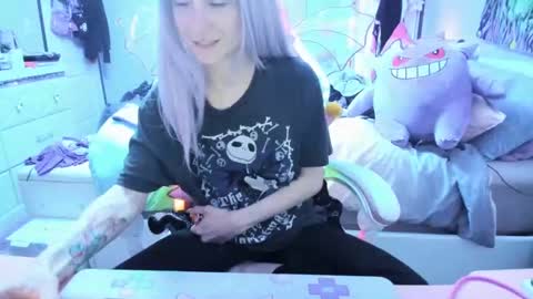 Snapshot of greeneyedlovexo chatting on 02-28-25, 03:04 GreenEyedLovexo online show from 02-28-25, 03:04