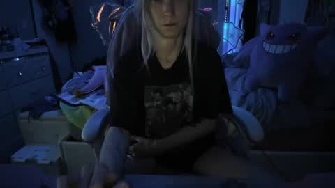 Snapshot of greeneyedlovexo chatting on 03-04-25, 05:42 GreenEyedLovexo online show from 03-04-25, 05:42