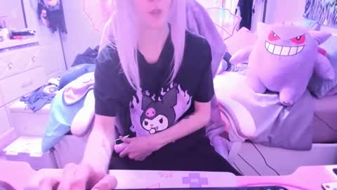 Snapshot of greeneyedlovexo chatting on 03-08-25, 02:45 GreenEyedLovexo online show from 03-08-25, 02:45