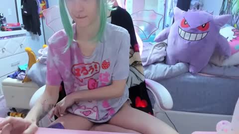 Snapshot of greeneyedlovexo chatting on 10-01-25, 03:07 GreenEyedLovexo online show from 10-01-25, 03:07