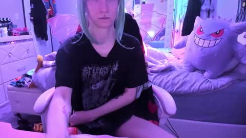 Snapshot of greeneyedlovexo chatting on 10-06-25, 02:58 GreenEyedLovexo online show from 10-06-25, 02:58