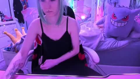 Snapshot of greeneyedlovexo chatting on 10-08-25, 02:14 GreenEyedLovexo online show from 10-08-25, 02:14