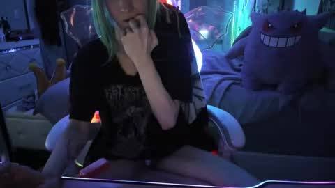 Snapshot of greeneyedlovexo chatting on 10-16-25, 06:58 GreenEyedLovexo online show from 10-16-25, 06:58