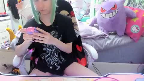 Snapshot of greeneyedlovexo chatting on 10-19-25, 11:16 GreenEyedLovexo online show from 10-19-25, 11:16