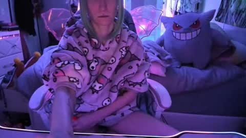 Snapshot of greeneyedlovexo chatting on 10-30-25, 05:20 GreenEyedLovexo online show from 10-30-25, 05:20