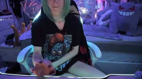 Snapshot of greeneyedlovexo chatting on 11-08-25, 06:13 GreenEyedLovexo online show from 11-08-25, 06:13