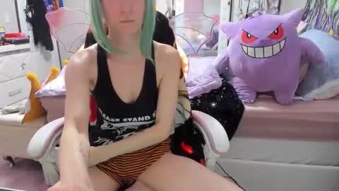 Snapshot of greeneyedlovexo chatting on 11-25-25, 09:48 GreenEyedLovexo online show from 11-25-25, 09:48