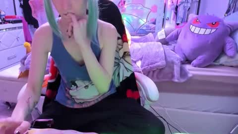 Snapshot of greeneyedlovexo chatting on 11-26-25, 03:46 GreenEyedLovexo online show from 11-26-25, 03:46