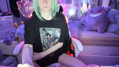 Snapshot of greeneyedlovexo chatting on 12-02-25, 02:56 GreenEyedLovexo online show from 12-02-25, 02:56