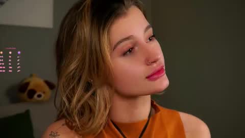 Snapshot of greengazon chatting on 12-22-25, 01:19 Kelly online show from 12-22-25, 01:19