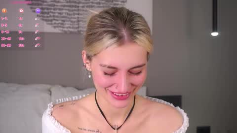 Snapshot of greengazon chatting on 02-11-26, 01:38 Kelly online show from 02-11-26, 01:38