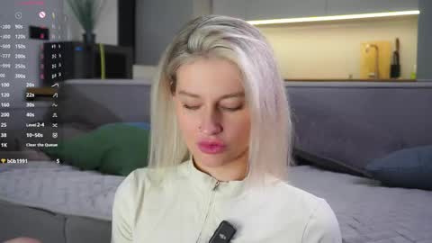 Snapshot of greengazon chatting on 05-18-26, 01:50 Kelly online show from 05-18-26, 01:50