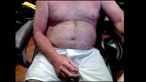 Snapshot of greenguy69 chatting on 06-12-26, 02:05 green online show from 06-12-26, 02:05