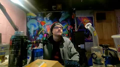 Snapshot of greenlungs8195 chatting on 02-26-25, 05:31 Greenlungs8195 online show from 02-26-25, 05:31