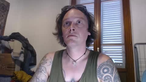 Snapshot of greenmoon88888 chatting on 06-01-26, 11:23 Greenmoon online show from 06-01-26, 11:23