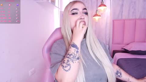 Snapshot of greennbella chatting on 02-02-25, 07:04 online show from 02-02-25, 07:04
