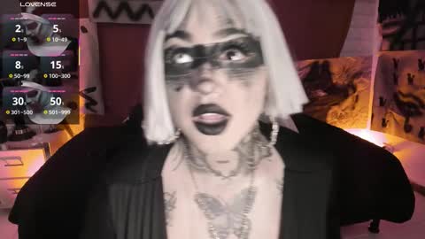   online show from 10-31-25, 06:20