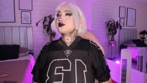   online show from 11-20-25, 07:13