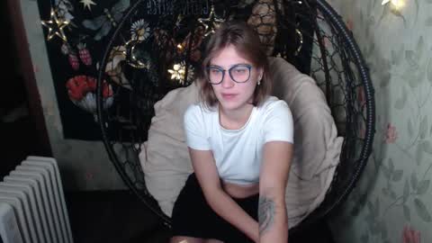 Lina online show from 10-13-25, 04:45