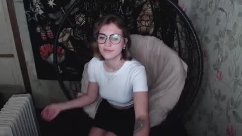 Lina online show from 10-21-25, 09:43