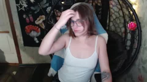 Lina online show from 04-11-26, 12:20