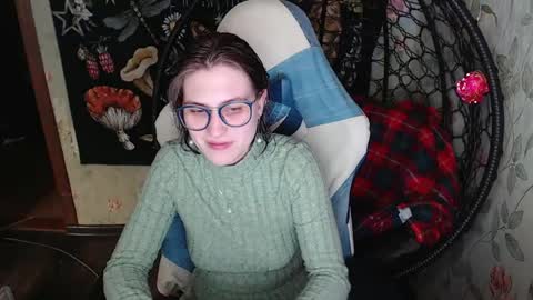 Snapshot of greenwitch9 chatting on 04-29-26, 11:14 Lina online show from 04-29-26, 11:14