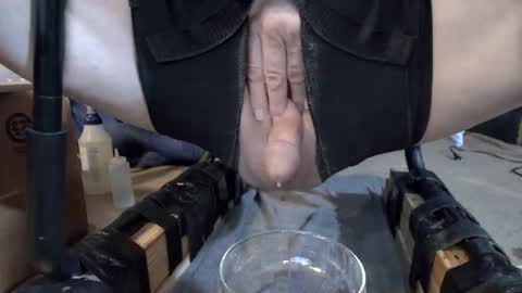 Snapshot of gregbball1 chatting on 03-12-26, 10:49 electrogee1 online show from 03-12-26, 10:49