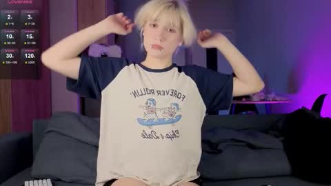 Greg-independent model online show from 11-19-25, 06:30