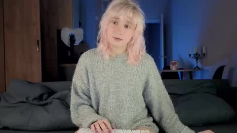 Greg-independent model online show from 03-12-26, 09:10