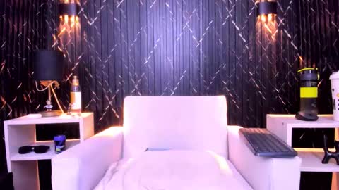 GregorySforza online show from 10-29-25, 03:03