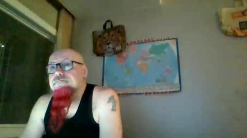Snapshot of gregrev chatting on 04-22-26, 08:39 gregrev online show from 04-22-26, 08:39