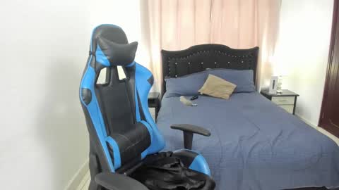 Snapshot of greta_smith2 chatting on 01-30-25, 07:59 Greta online show from 01-30-25, 07:59