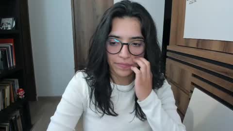 Snapshot of gretagat chatting on 05-16-26, 02:30 Greta online show from 05-16-26, 02:30