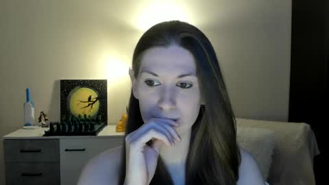 Snapshot of gretamiln chatting on 04-24-26, 12:57 Greta online show from 04-24-26, 12:57
