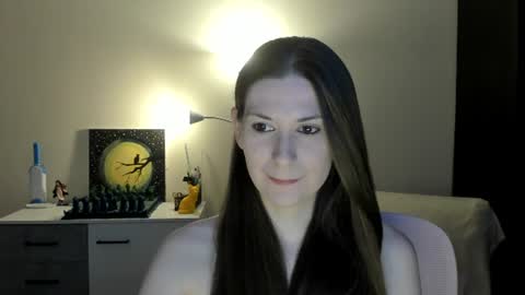 Snapshot of gretamiln chatting on 07-18-26, 10:02 Greta online show from 07-18-26, 10:02