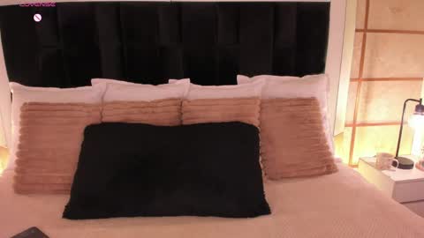 Greta Velvet  online show from 04-11-26, 07:29