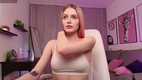 gretchen_mol online show from 11-19-25, 07:41